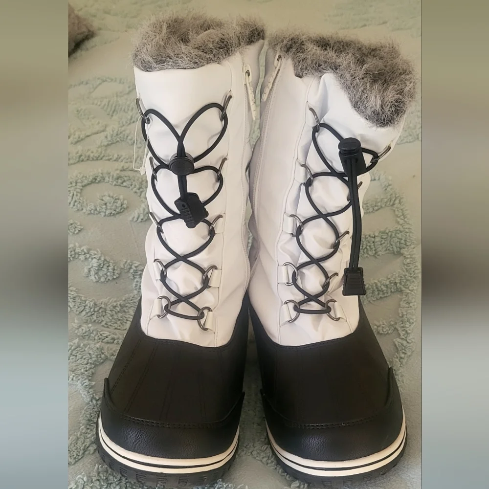 totes White and Black Winter Boots with Faux Fur Trim